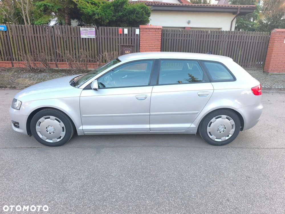 Audi A3 Sportback 1.6 TDI DPF Ambition - 2