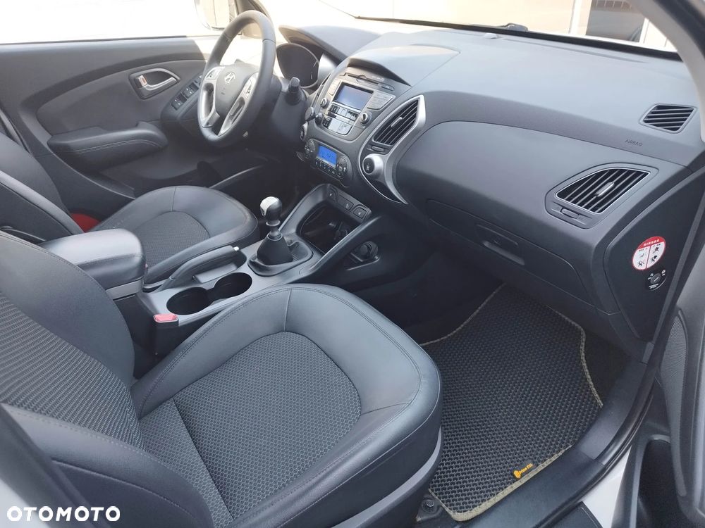 Hyundai ix35 1.6 2WD Fifa World Cup Edition - 23