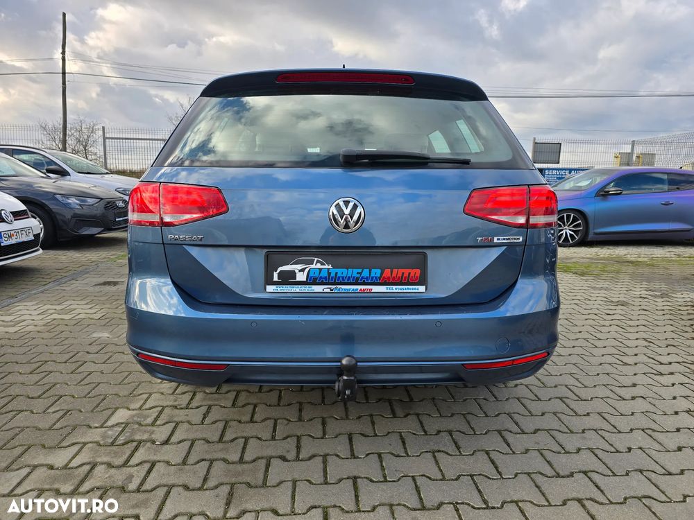 Volkswagen Passat Variant 1.6 TDI (BlueMotion Technology) DSG Comfortline - 4