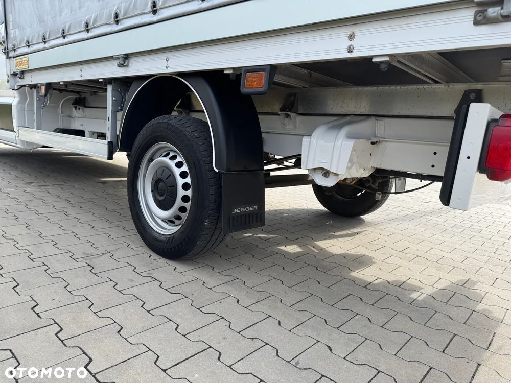 Volkswagen Crafter - 26