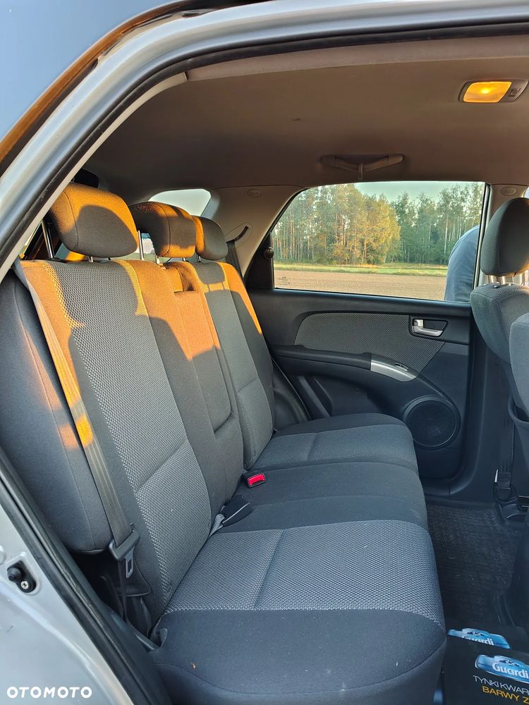 Kia Sportage - 16