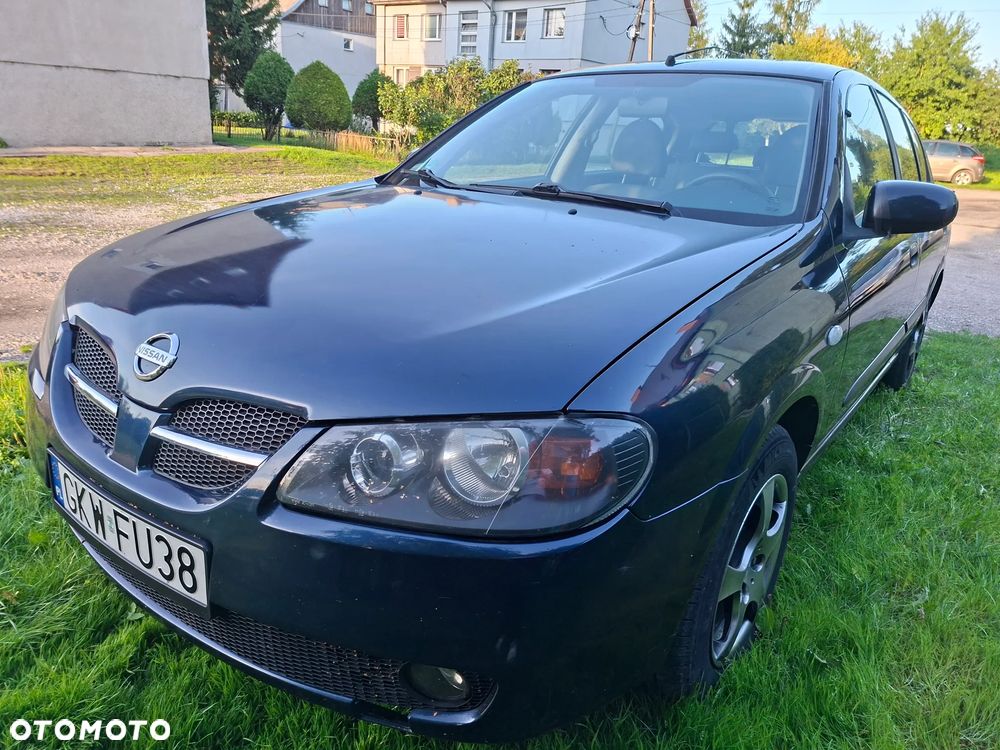 Nissan Almera 1.5 Base - 1