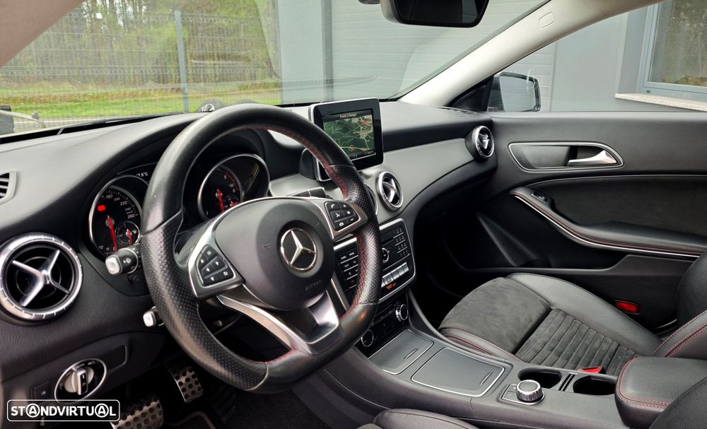 Mercedes-Benz CLA 220 - 9