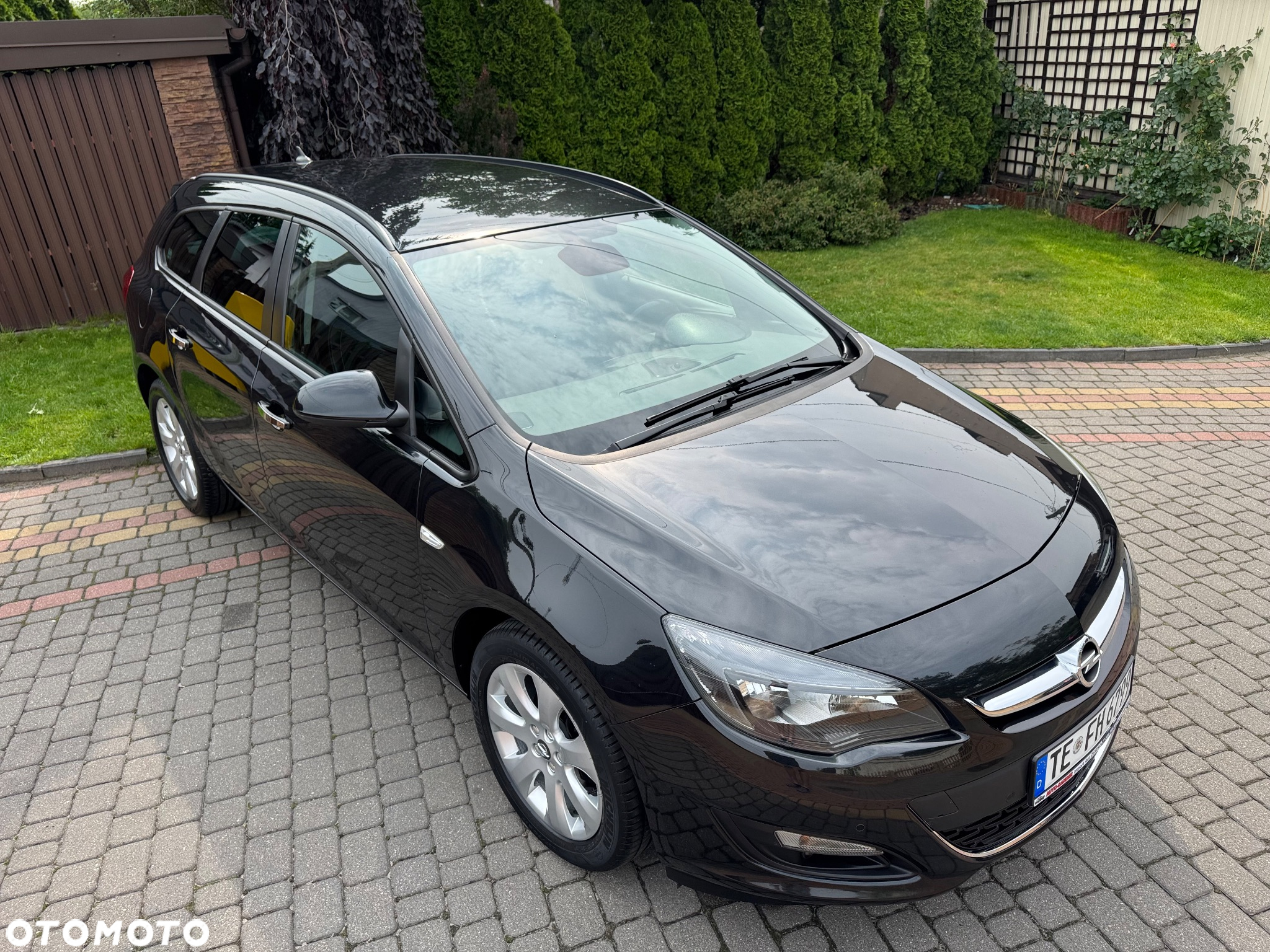 Opel Astra 1.4 Turbo Color Edition - 2