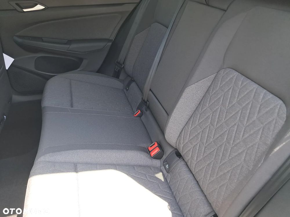 Volkswagen Golf VIII 1.5 eTSI EVO Life DSG - 11