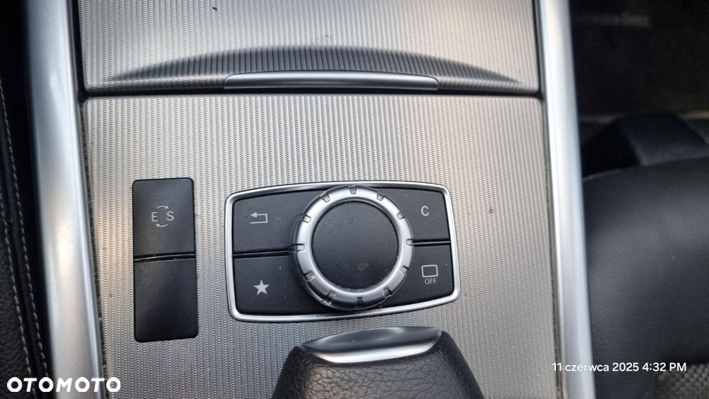 Mercedes-Benz Klasa E - 21