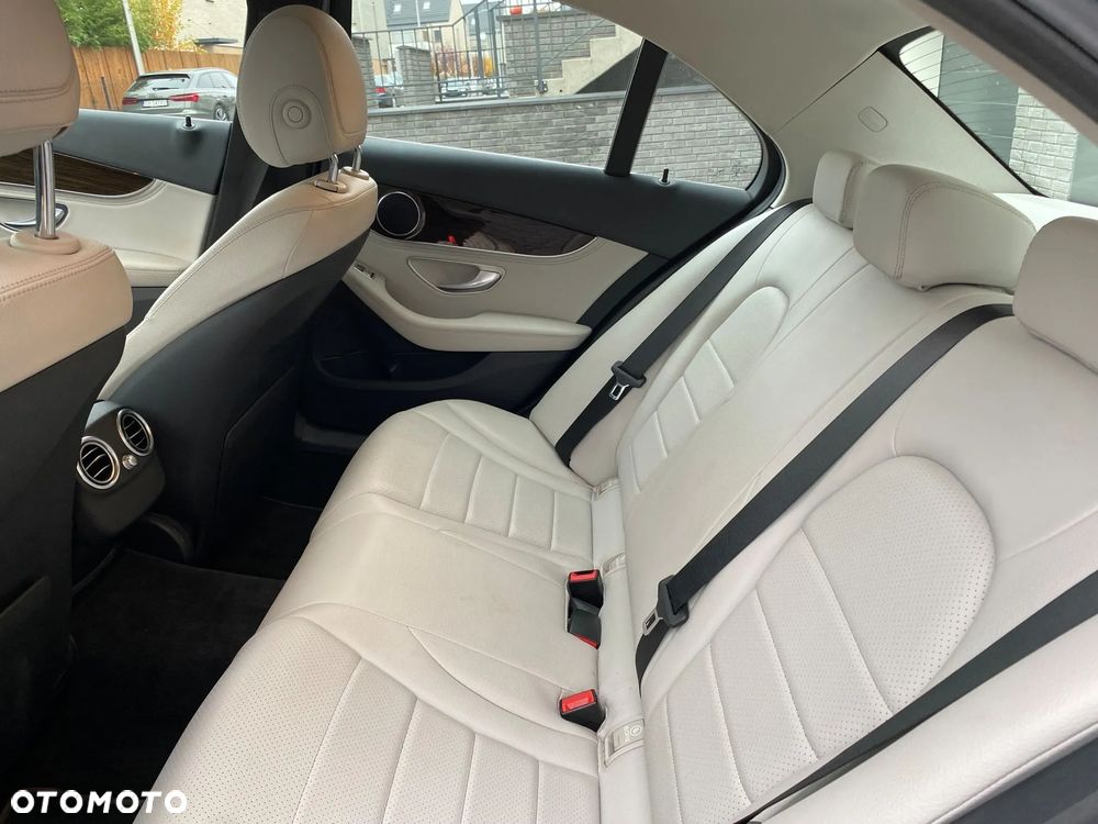 Mercedes-Benz Klasa C 180 7G-TRONIC - 16