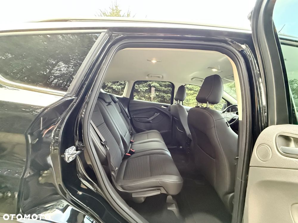 Ford Kuga 1.5 EcoBoost 2x4 Titanium - 33