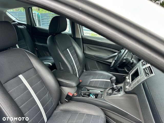 Ford Kuga 2.0 TDCi Titanium - 10