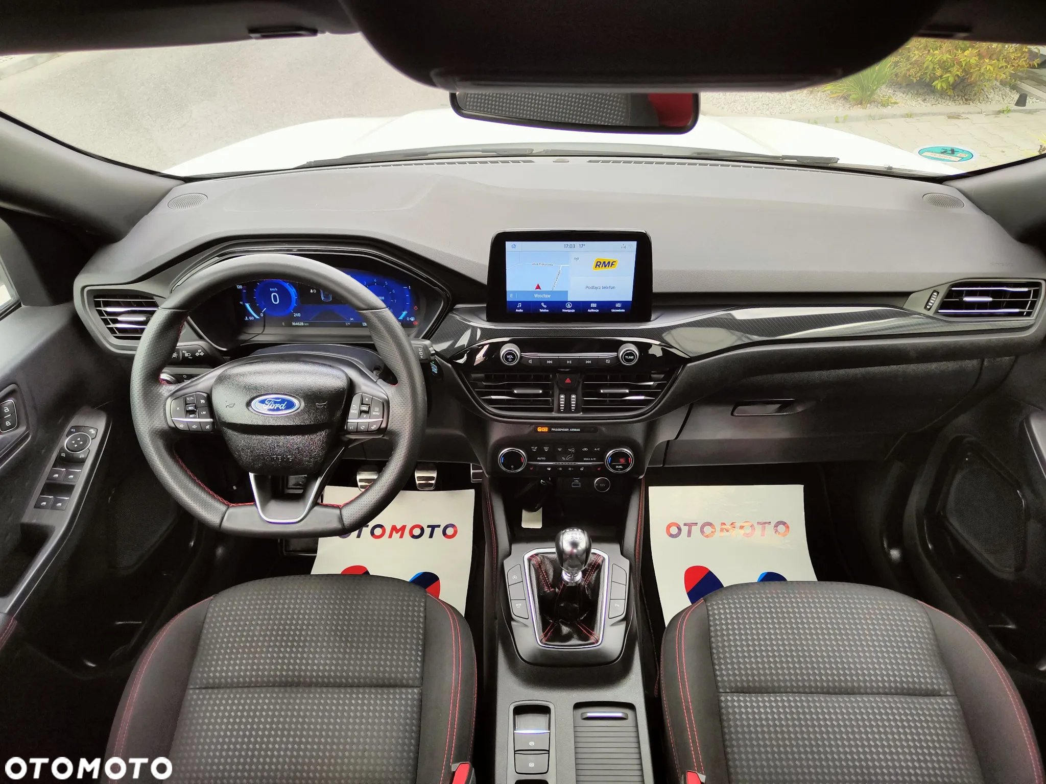 Ford Kuga 1.5 EcoBoost ST-LINE X - 16