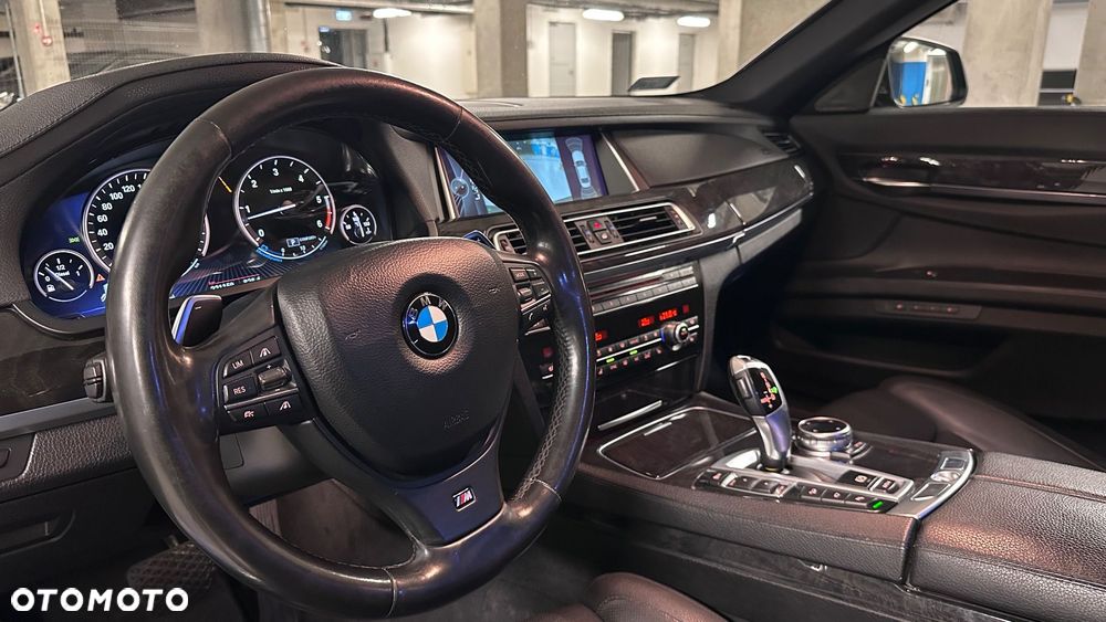 BMW Seria 7 740d xDrive - 22