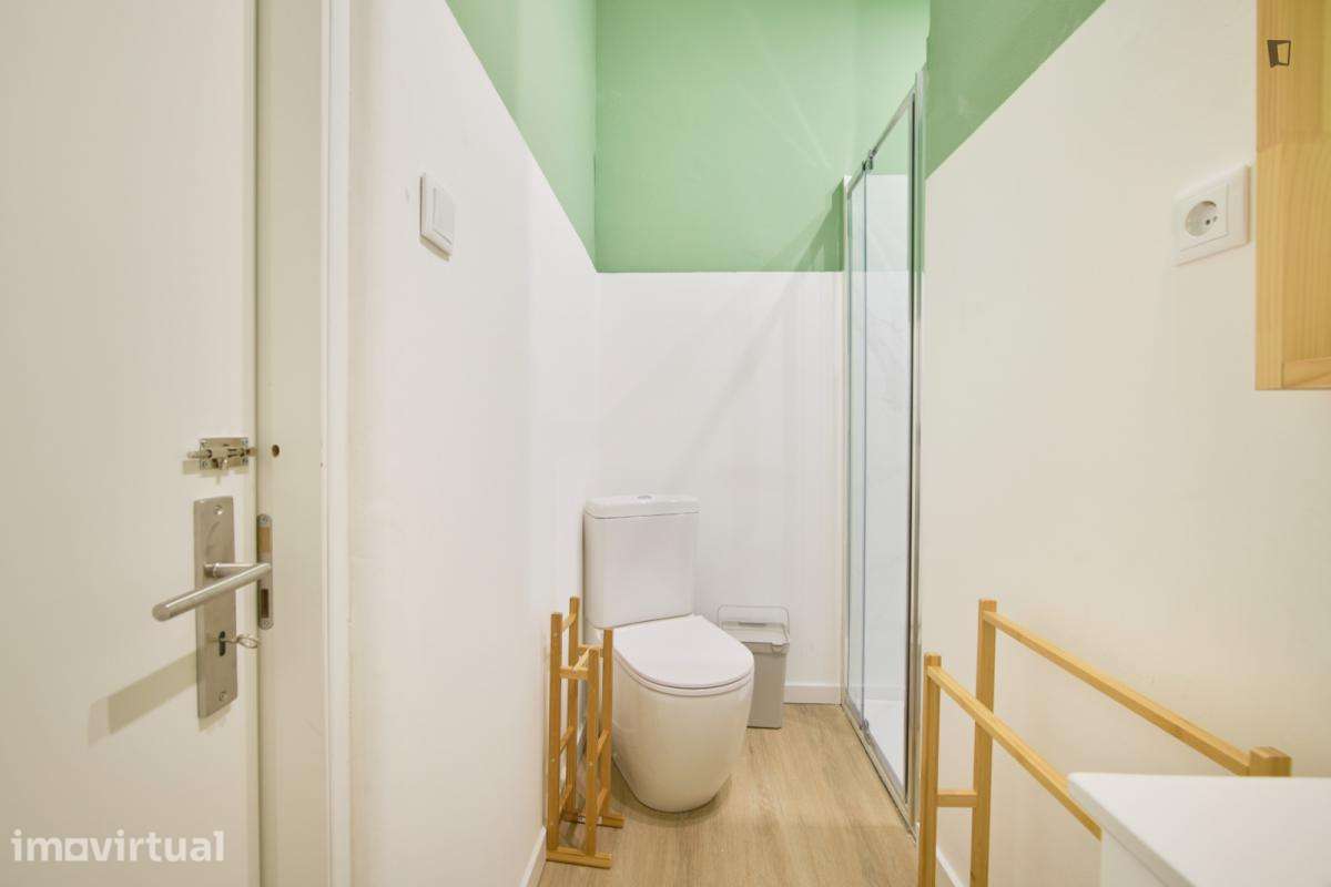 Quarto - localizado em Alameda Lisbon - Grande imagem: 4/47