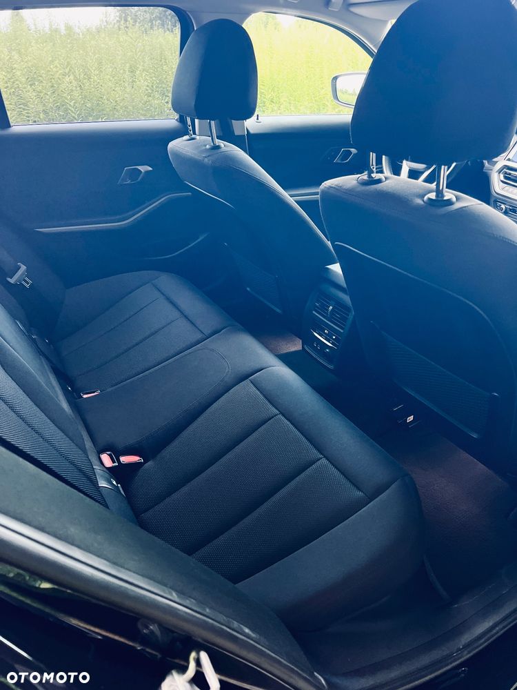BMW Seria 3 318d Edition Luxury Line Purity - 9