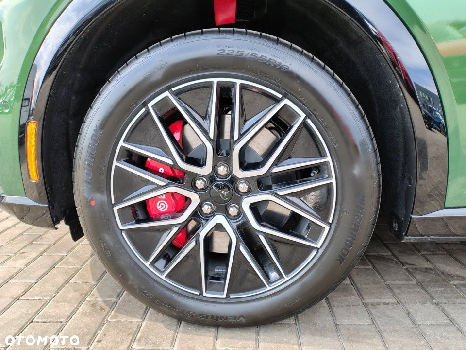 Ford Mustang Mach-E - 9