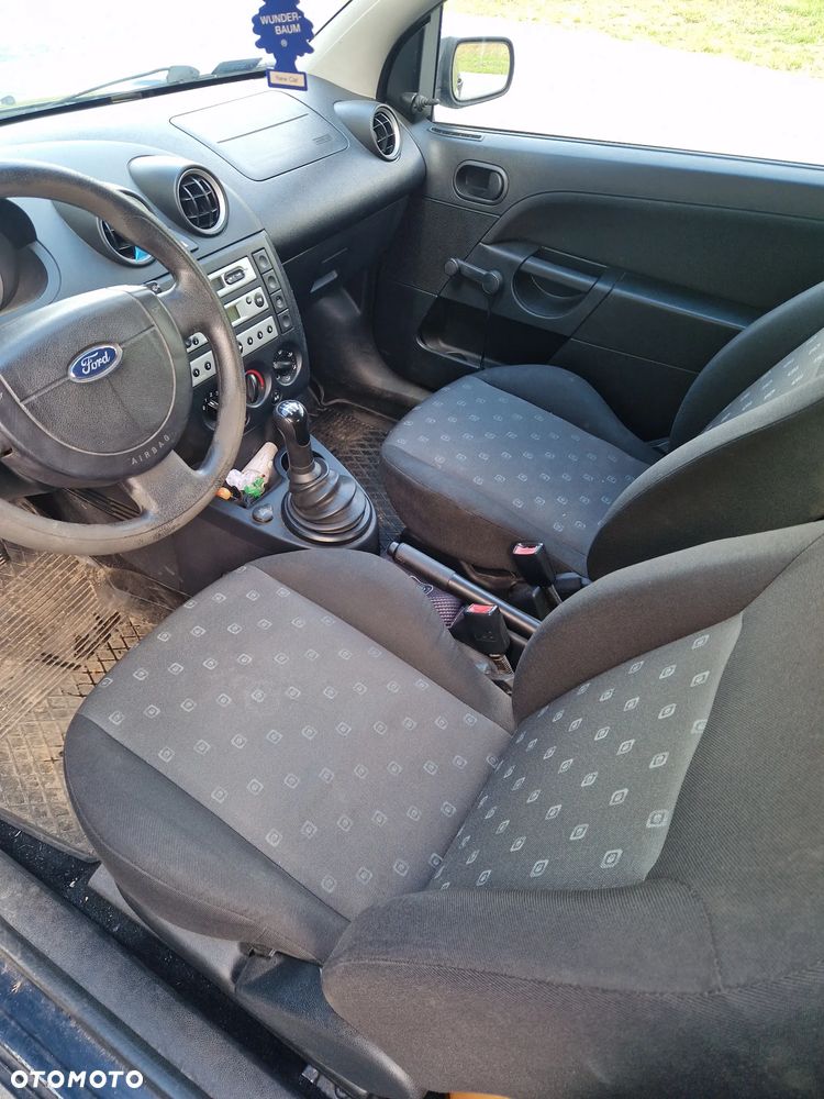 Ford Fiesta - 6