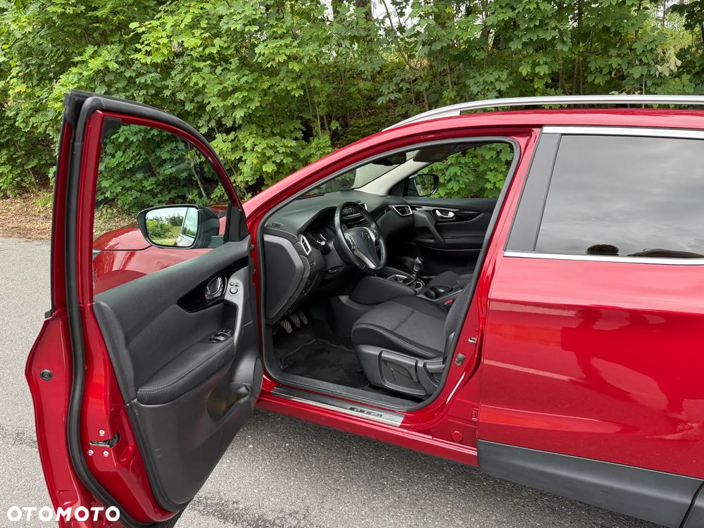 Nissan Qashqai 1.2 DIG-T N-Connecta EU6 - 8