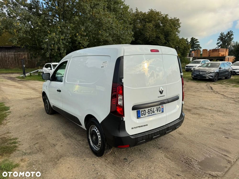 Renault Express - 3