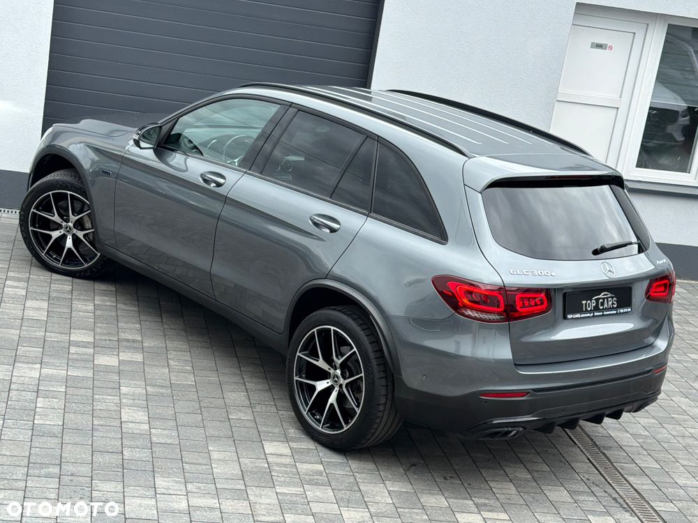 Mercedes-Benz GLC 300 e 4Matic 9G-TRONIC Edition AMG Line - 28