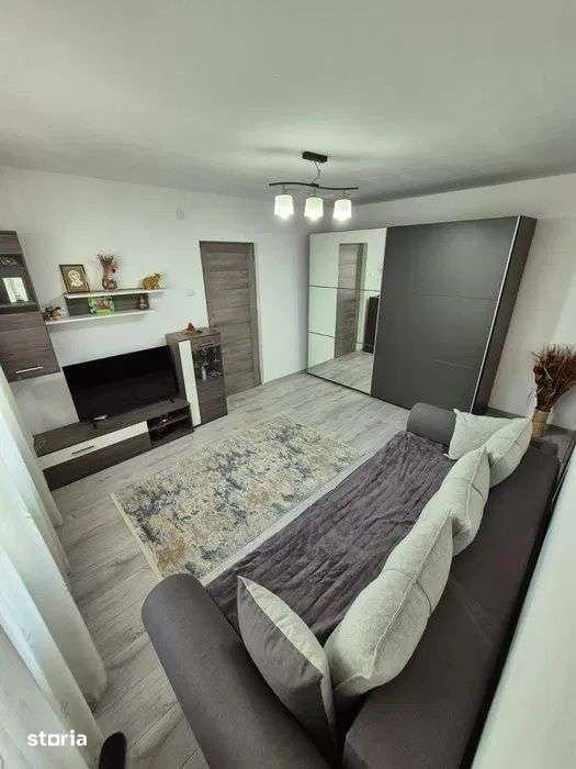 Apartament 3 camere, 61 mp, recent renovat, balcon, zona Grigore Alexa — fotografia 1