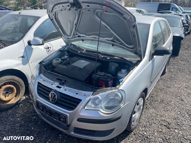 Dezmembrez Volkswagen Polo 9N 1.2 benzina BME 2007 - 6