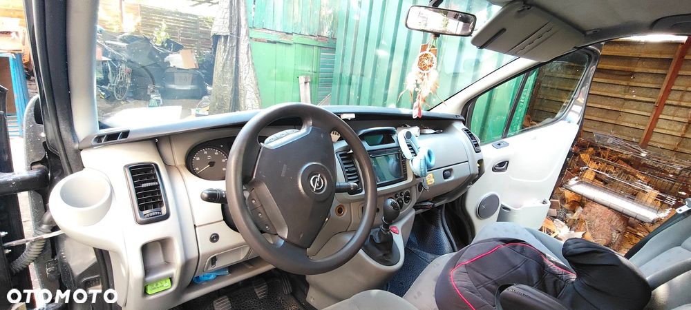 Opel Vivaro kamper - 16
