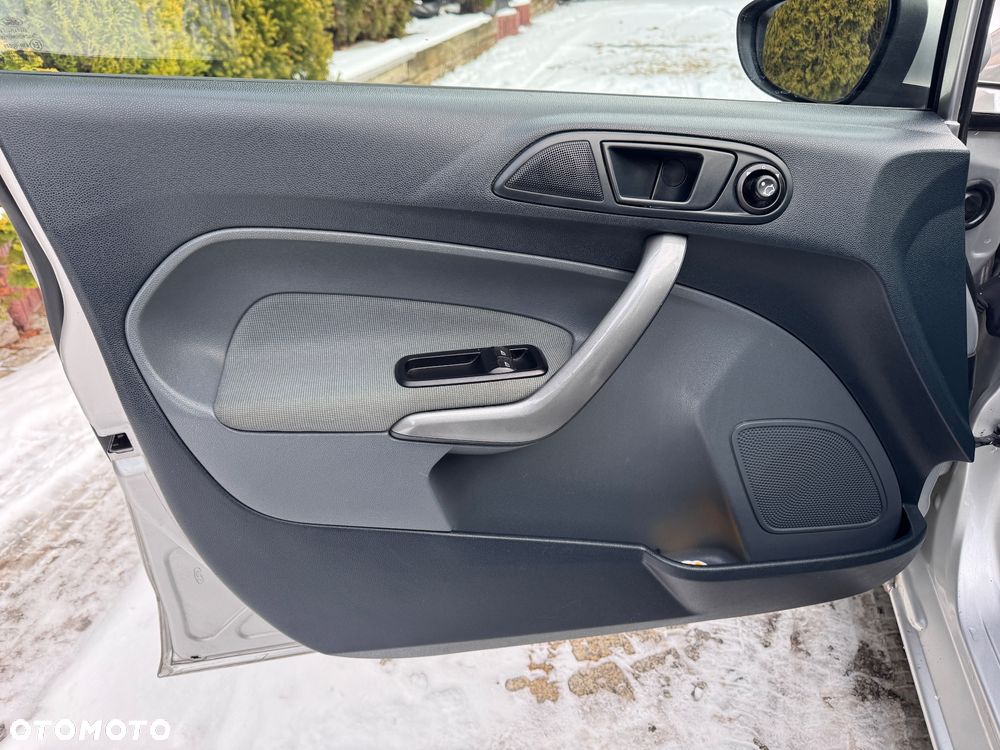 Ford Fiesta 1.4 TDCI Champions Edition - 15