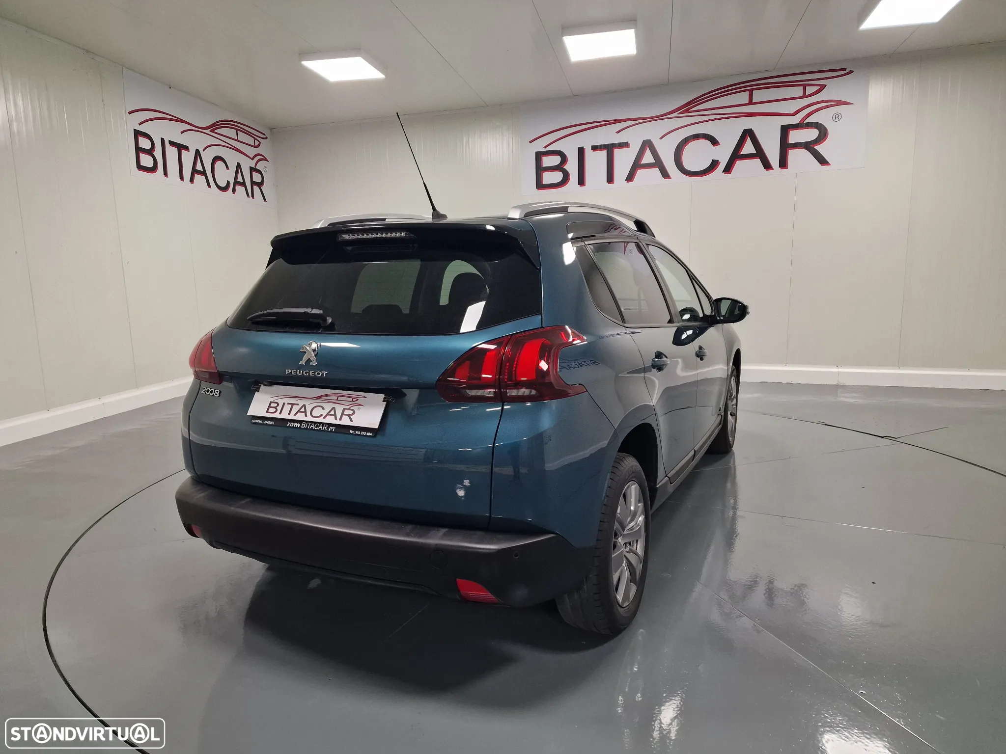 Peugeot 2008 1.2 PureTech Style - 23
