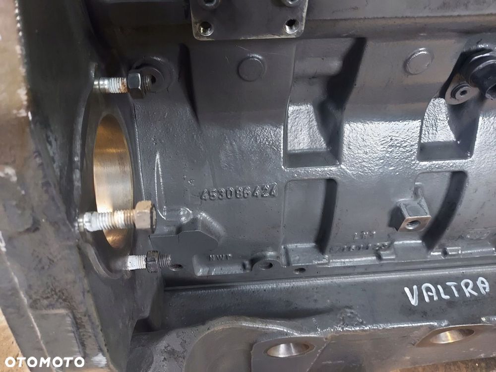 SILNIK BLOK 453086424 CIĄGNIK VALTRA Q305S 2024R - 4