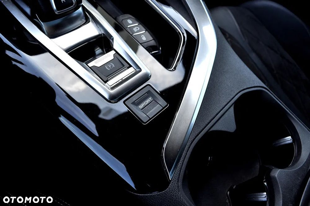 Peugeot 5008 2.0 BlueHDI GT S&S EAT8 - 36