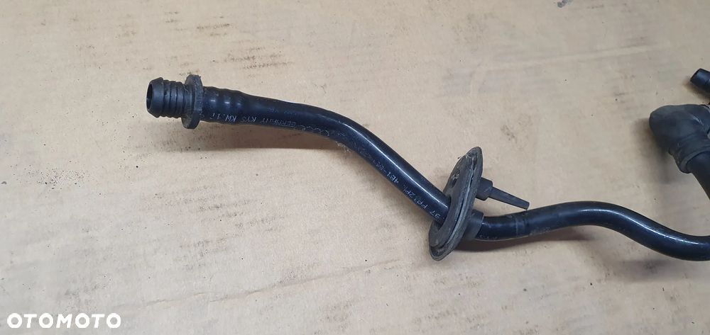 Przewód rurka podciśnienia zaworek VW Passat B5 058133753B - 7