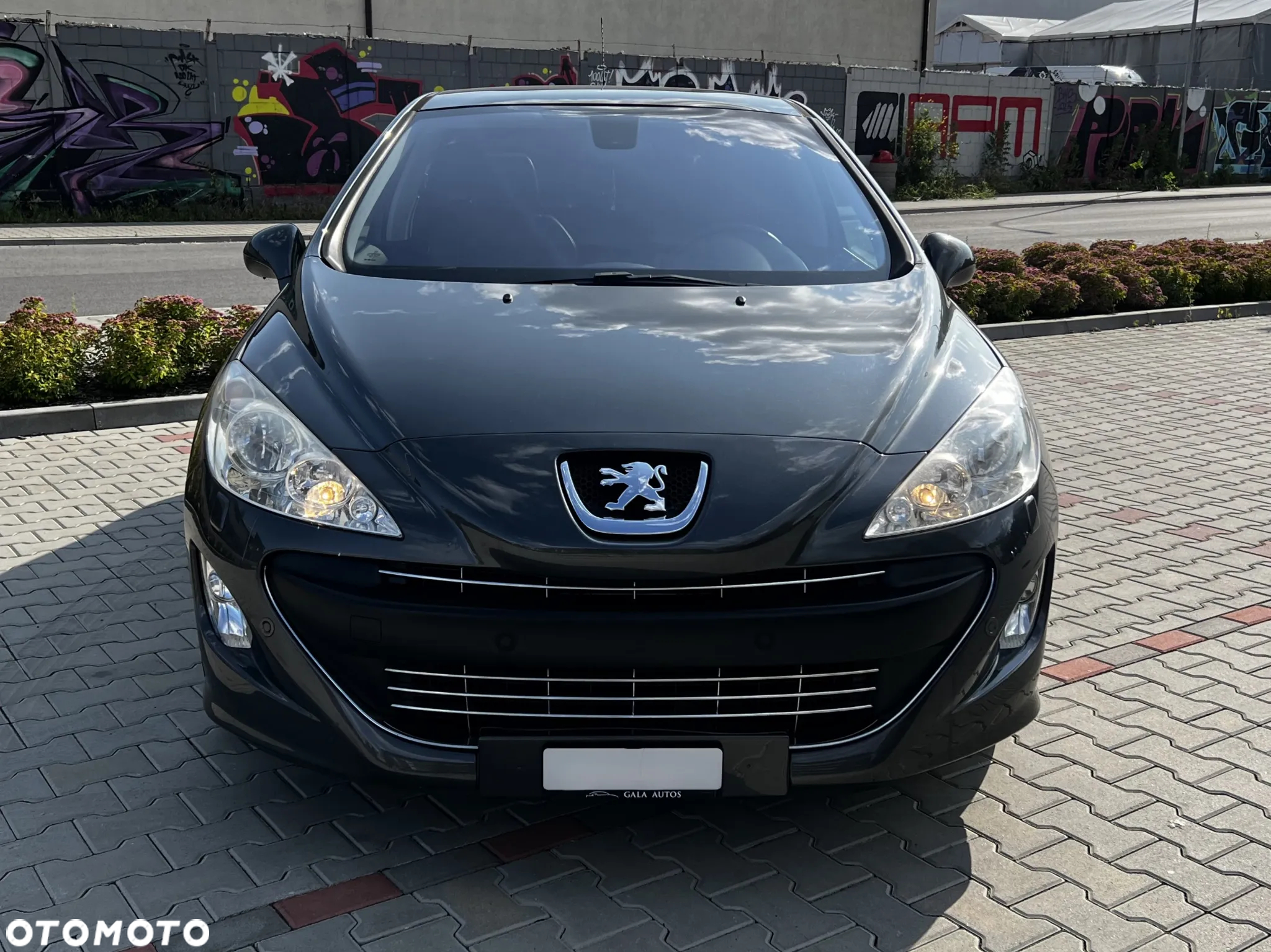 Peugeot 308 - 8