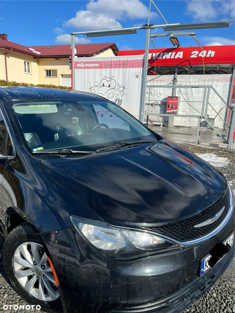 Chrysler Pacifica - 4