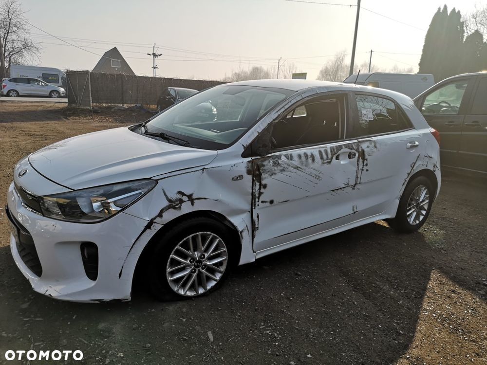 Kia Rio 1.4 crdi Business Line - 37