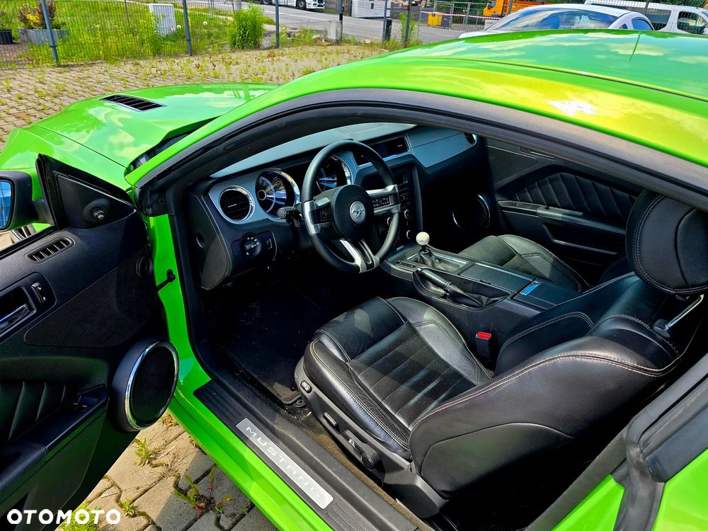 Ford Mustang - 9
