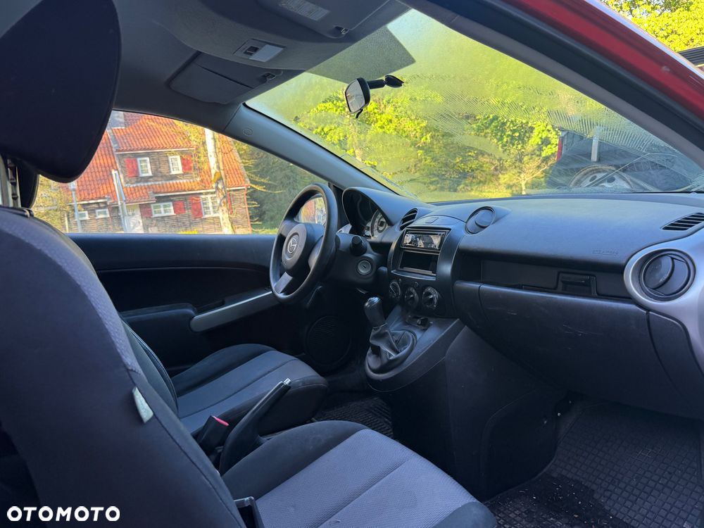 Mazda 2 - 5