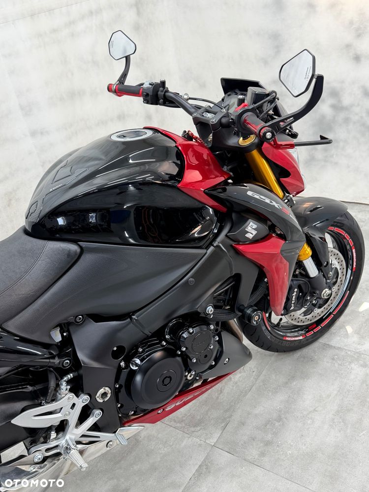 Suzuki GSX 1000 - 9