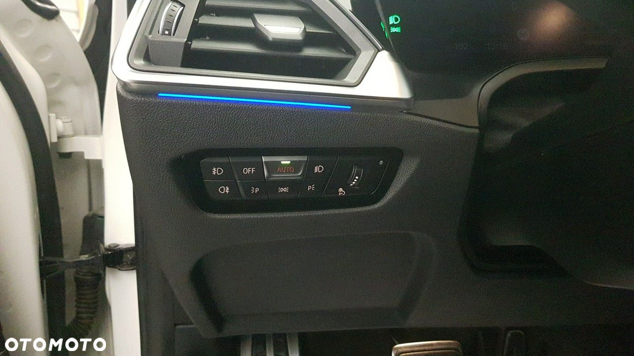 BMW Seria 3 - 25