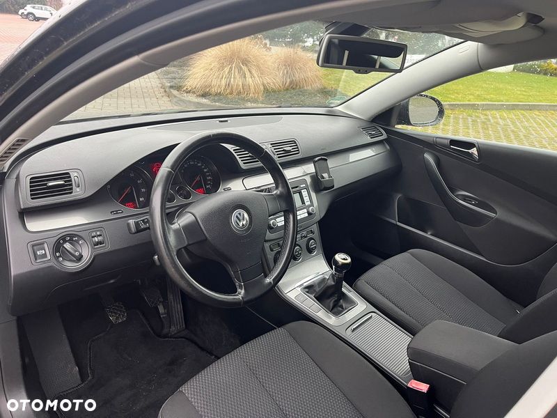 Volkswagen Passat - 6