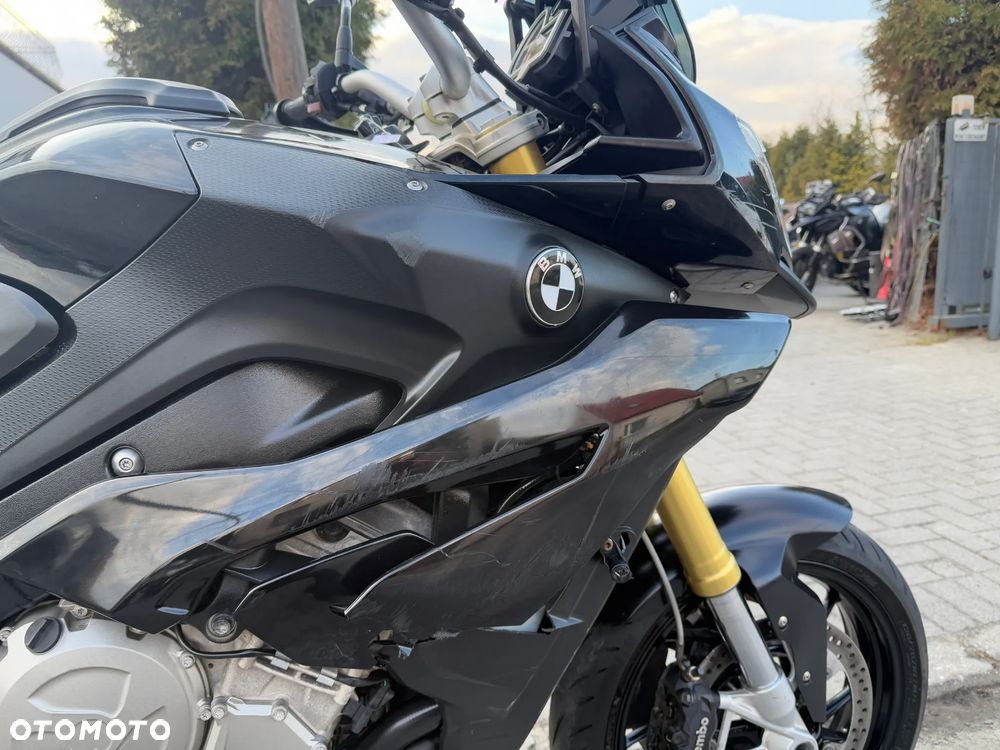 BMW S - 23