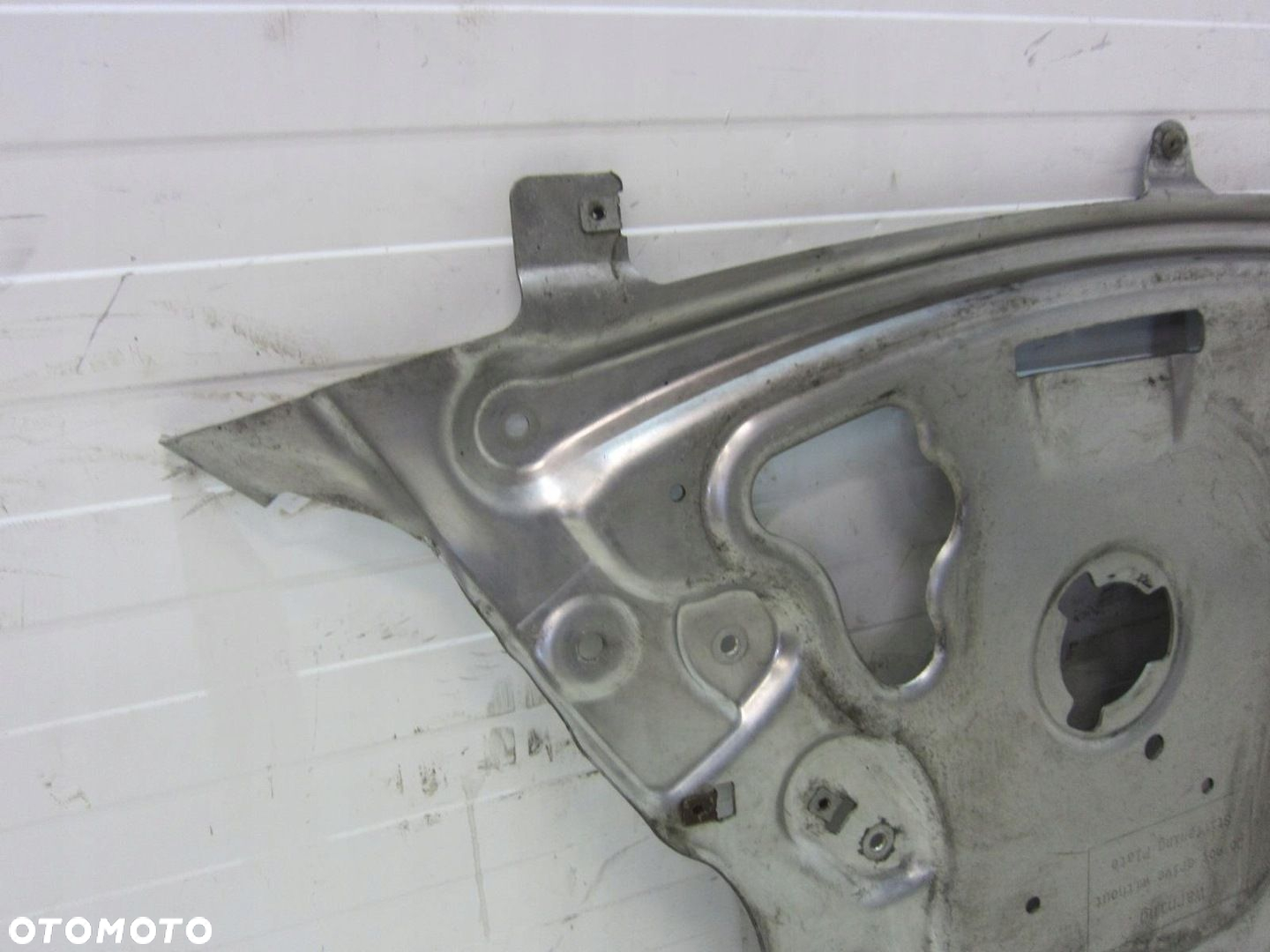 BMW 5 F10 F06 4X4 PŁYTA USZTYWNIAJĄCA OSŁONA POD SILNIK 31116777727 6777727 - 2