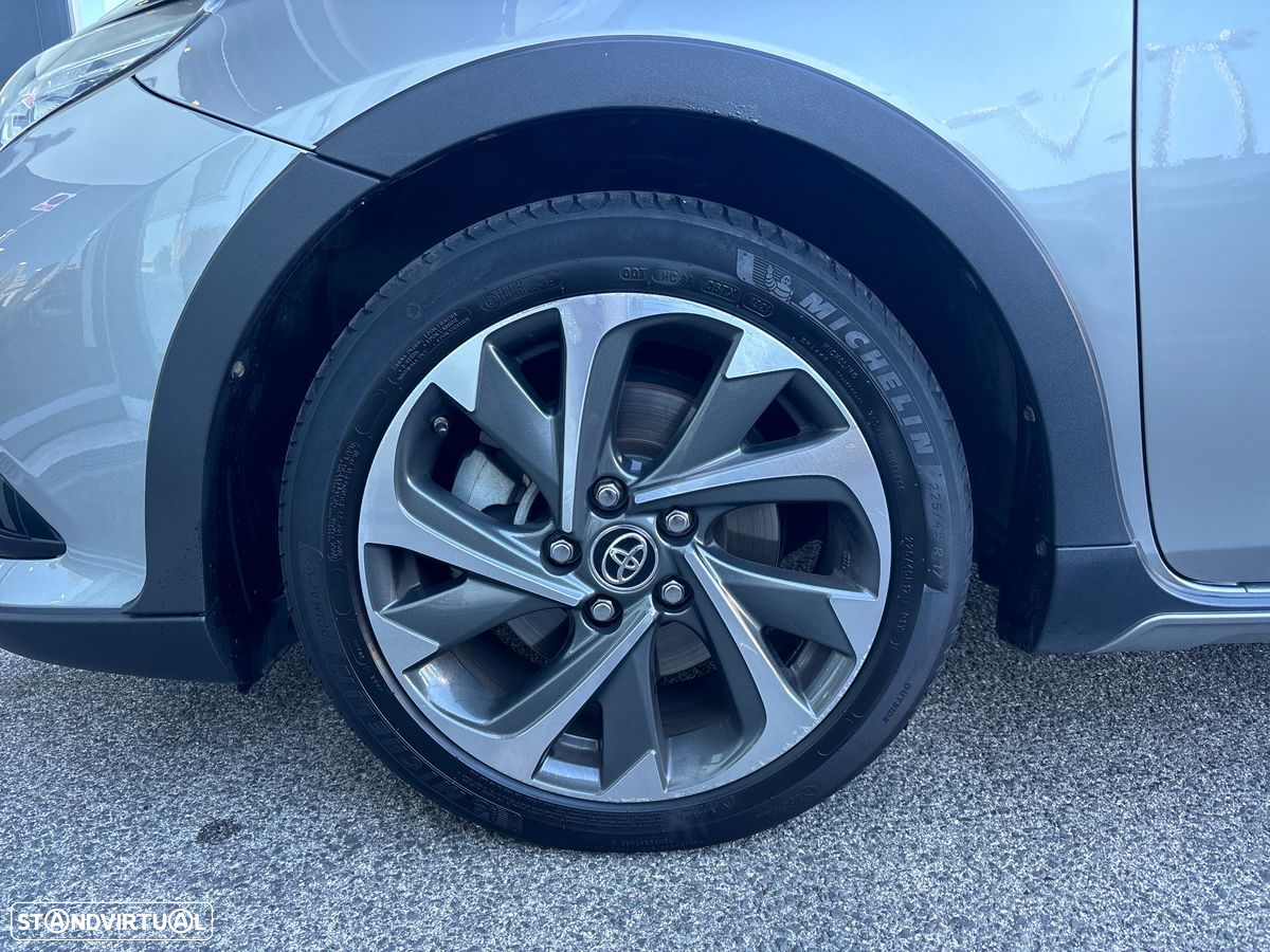 Toyota Auris Touring Sports 1.8 HSD Freestyle - 13