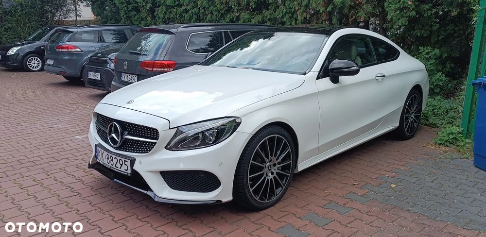 Mercedes-Benz Klasa C 300 9G-TRONIC - 33