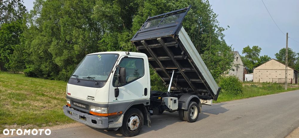 Mitsubishi Fuso Canter - 1