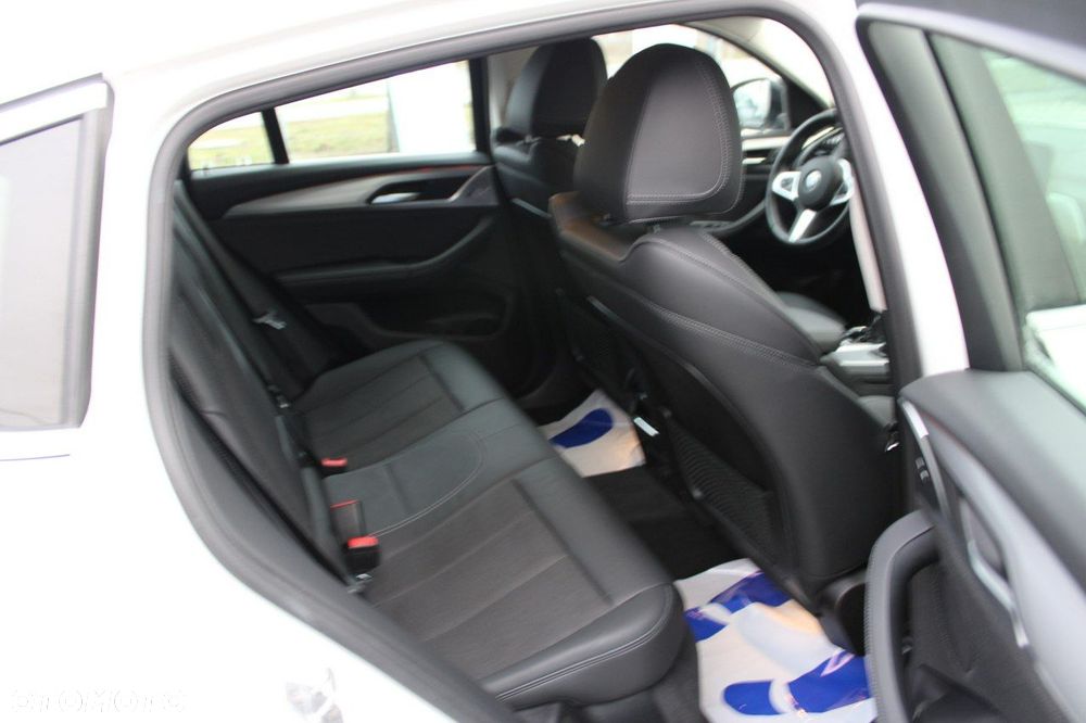 BMW X4 - 32