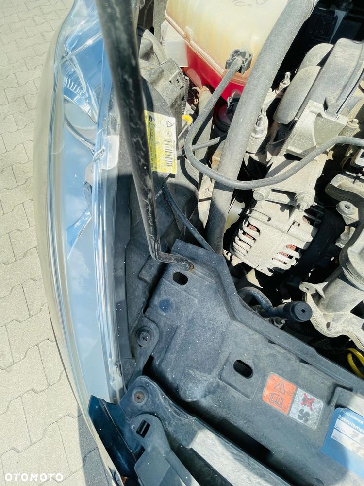 Ford Fiesta 1.4 Titanium - 32