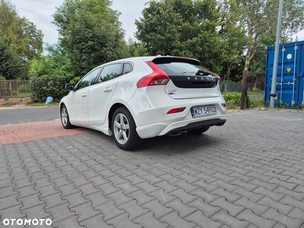 Volvo V40 D2 Momentum - 11