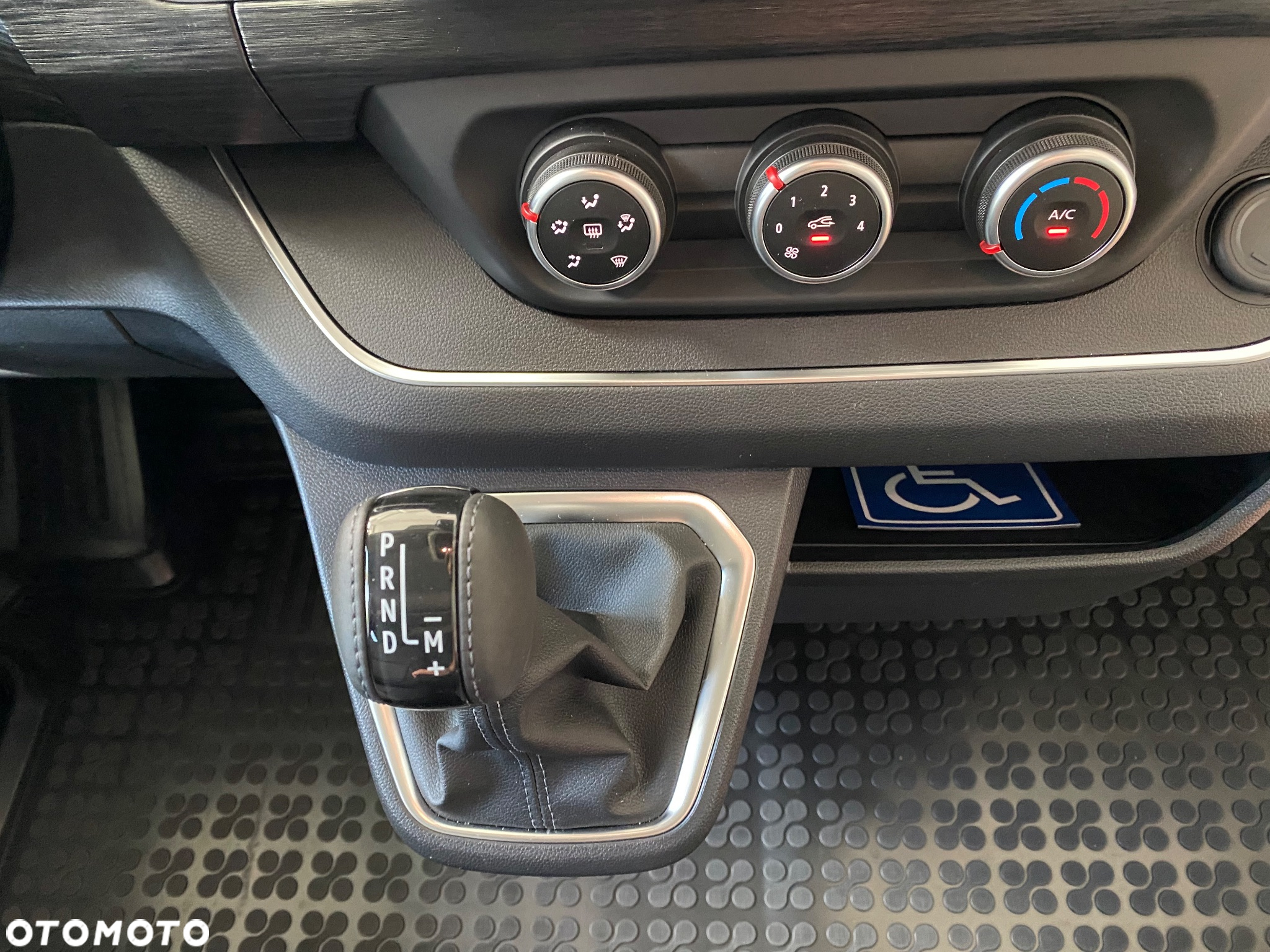 Renault Trafic Kombi 2.0 Blue dCi L1 Equilibre EDC - 25
