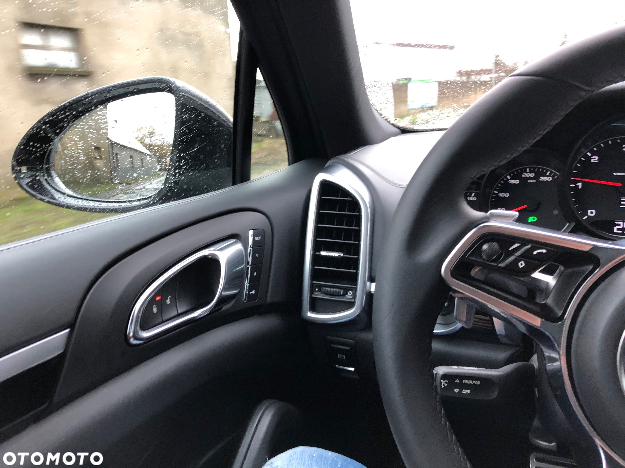 Porsche Cayenne - 11