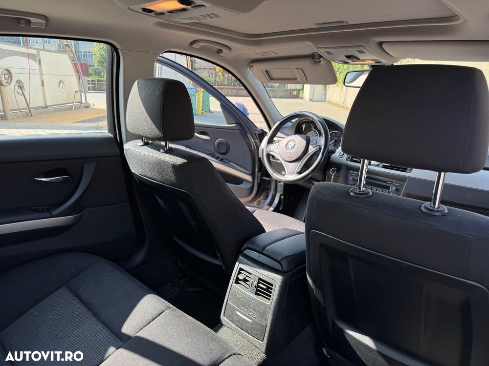 BMW Seria 3 320i Aut. - 14