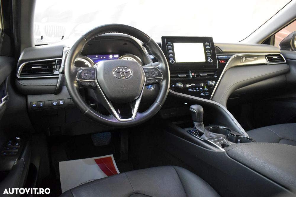 Toyota Camry Business Edition - 8